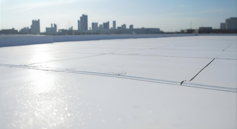 What is TPO Roofing and Why is it Dominant in Commercial Spaces?